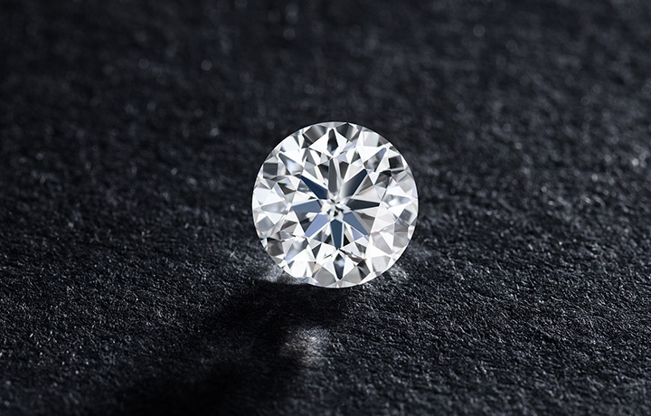 How to choose a diamond